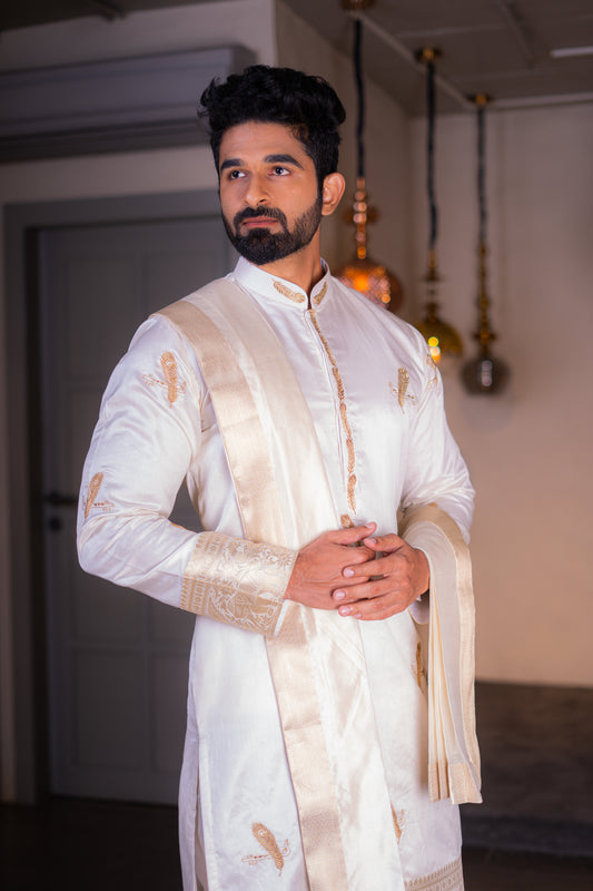 Ivory embroidered kurta with gold zari dupatta for Indian groom – elegant ethnic outfit for men