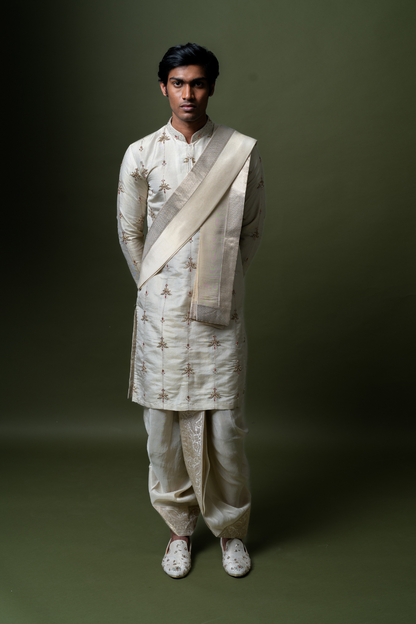 traditional-dhoti-kurta-south-indian-groom-hyderabad.png
